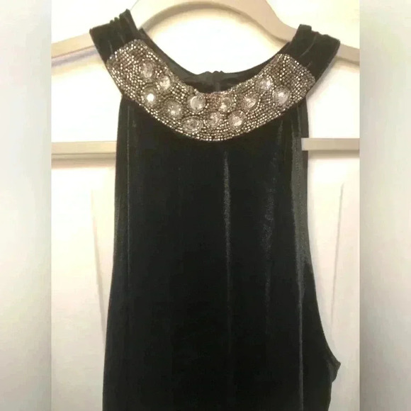 Beaded Mock-Neck Velvet Jumpsuit Multiple sizes - Picture 5 of 15